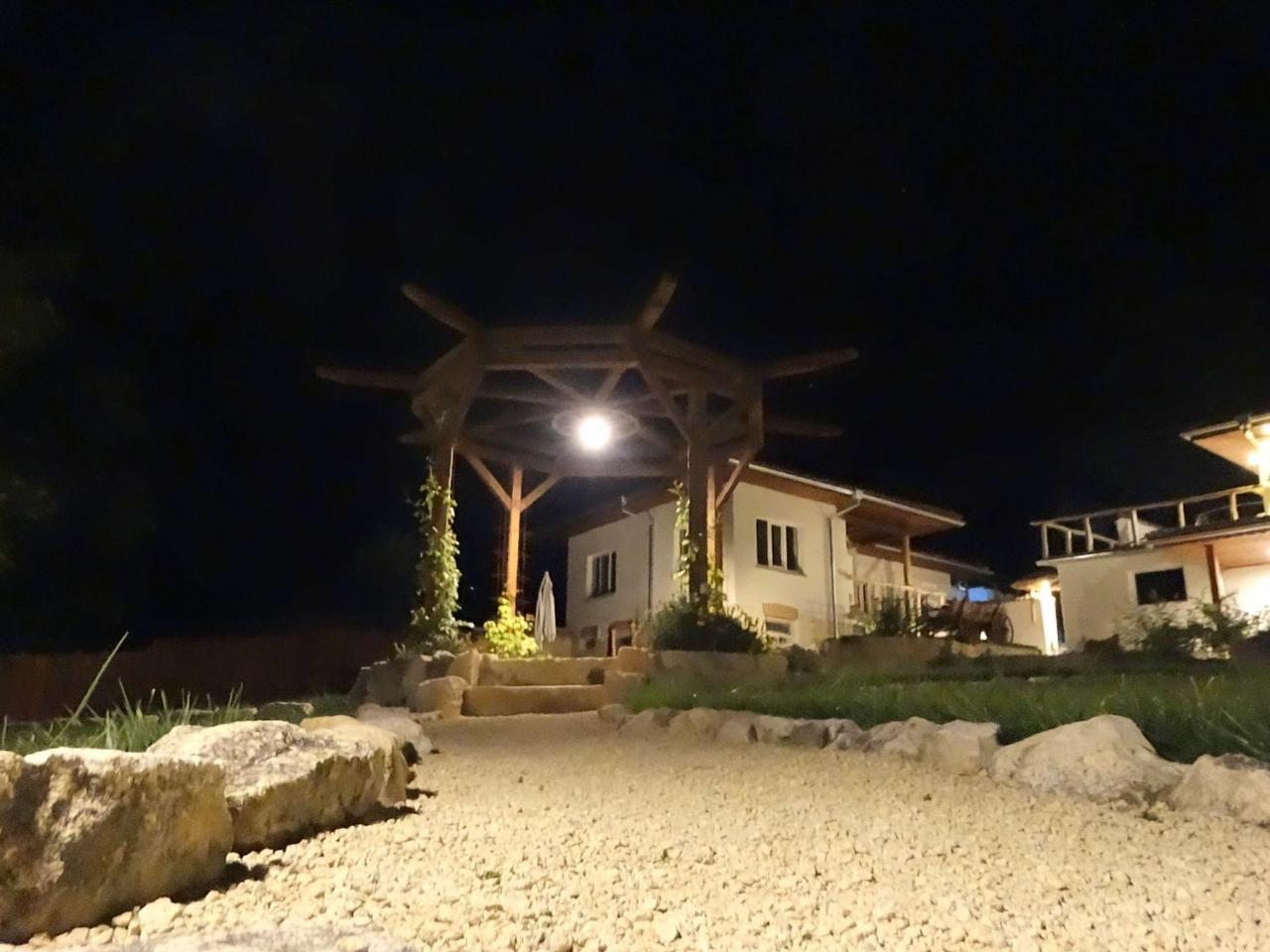 Guest House Biekorf Kostandenets Exteriör bild